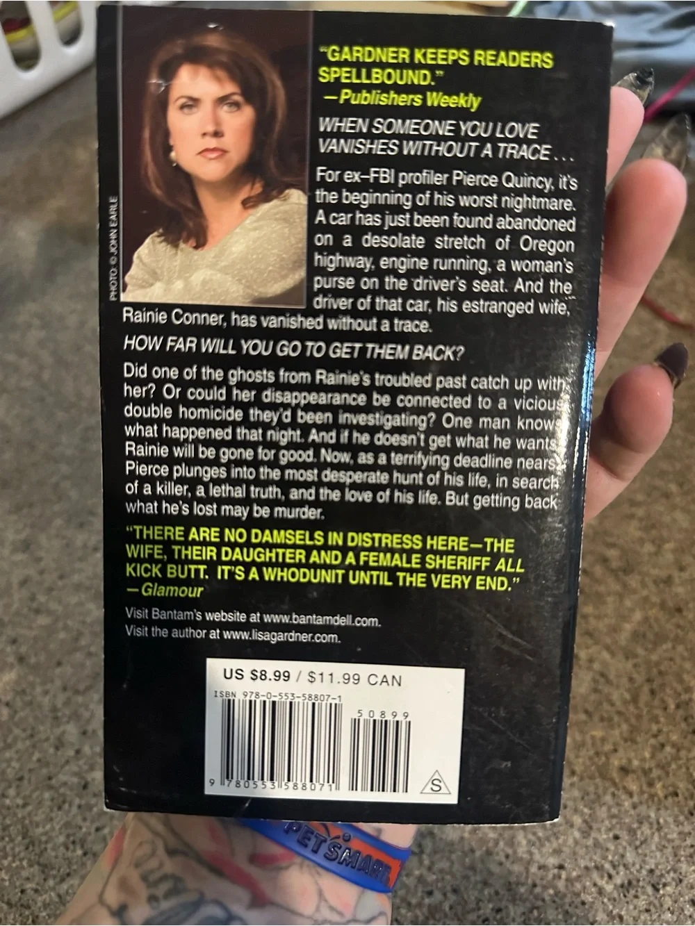 Gone - Thriller Paperback in Black and Yellow